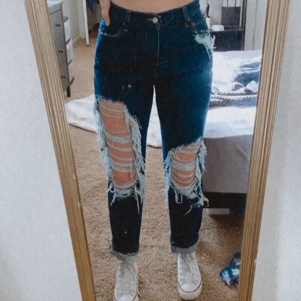 Distressed Vintage Levi’s 550 💗